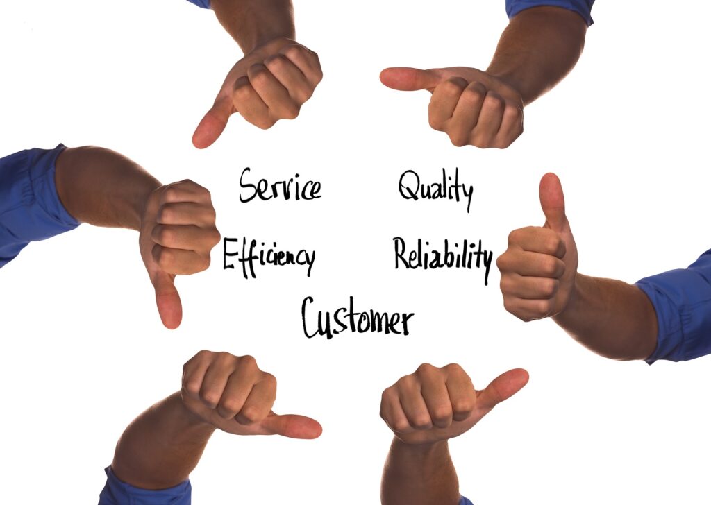 six people's thumbs up for a memorable customer experience after reading good raving fans vs bad raving fan