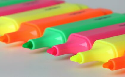 Multi-coloured felt tip pens. Featured image for 5 business success tips you need to know
